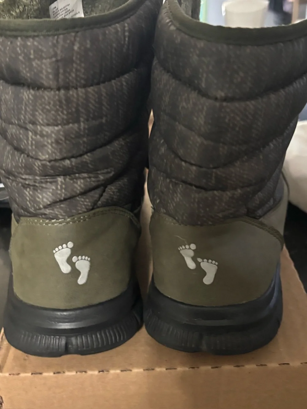 Women's Olive Lace-Up Winter & Rain Boots